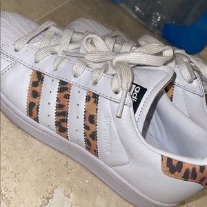 Adidas superstars